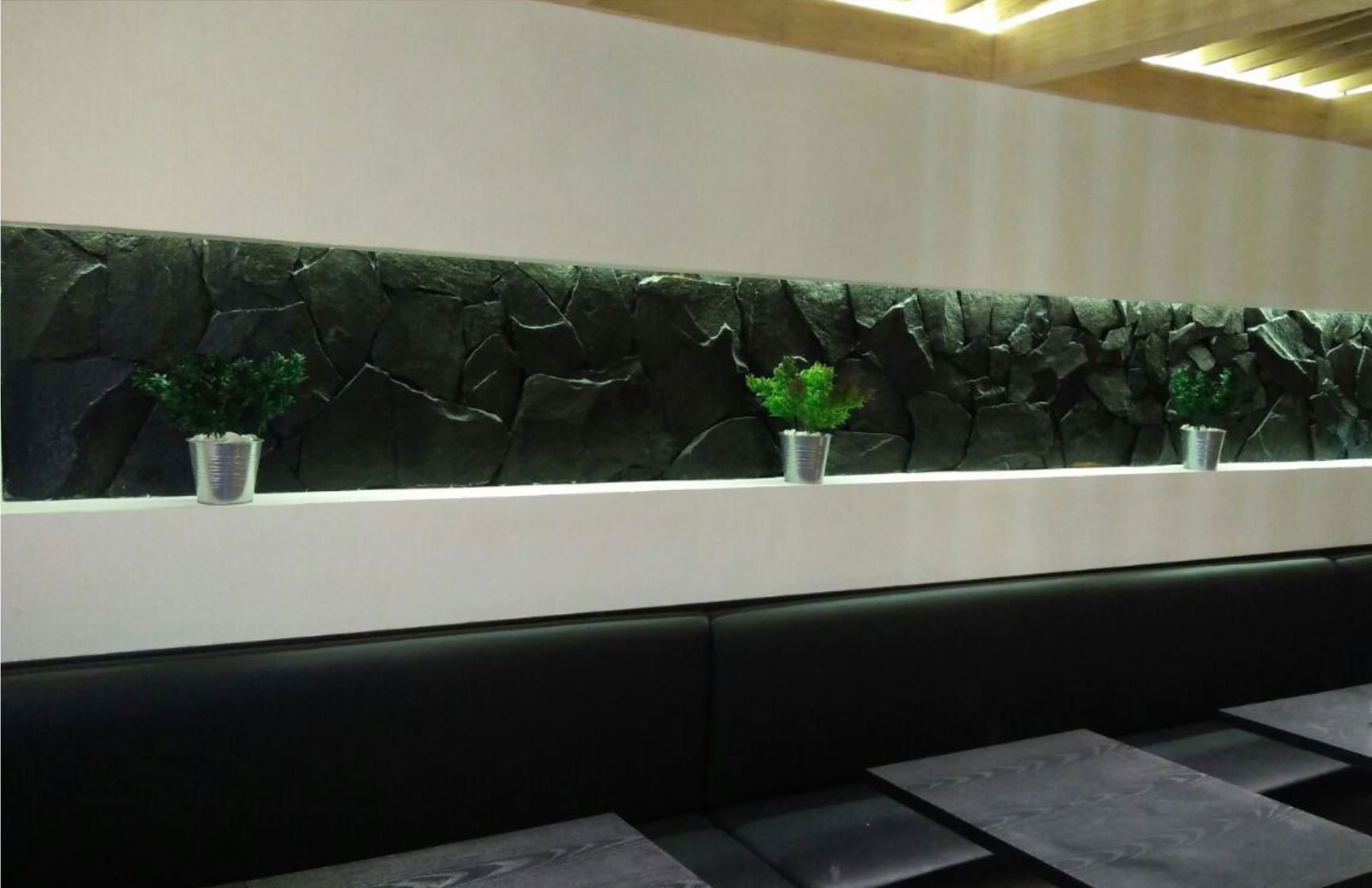 Read more about the article Keunikan Cat Tekstur Alam: Menambahkan Sentuhan Organik pada Ruangan